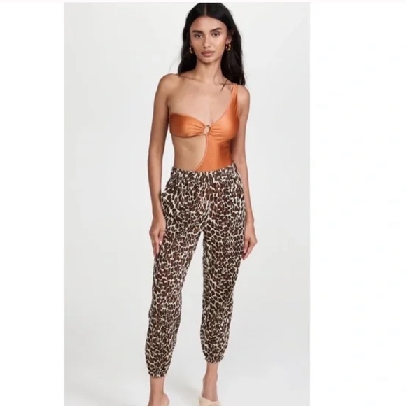 Oseree Glow Asymmetric cut out one shoulder one piece swimsuit. NWOT - Picture 7 of 15